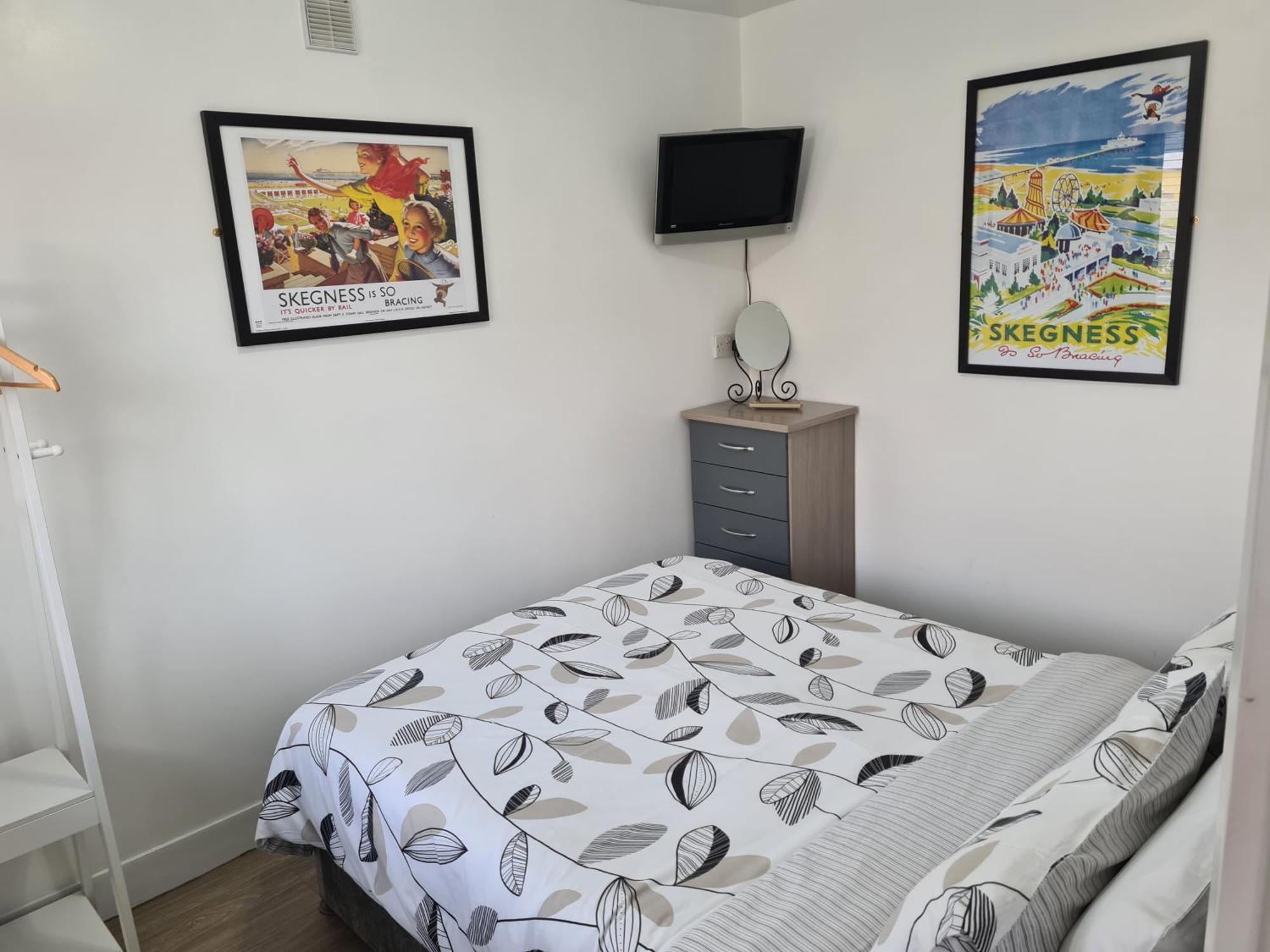 North Parade 35 Sea View Road Pe25 1bs *